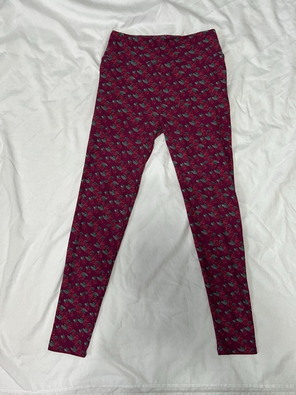 LuLaRoe OS Legging Red Background with Rose Pattern